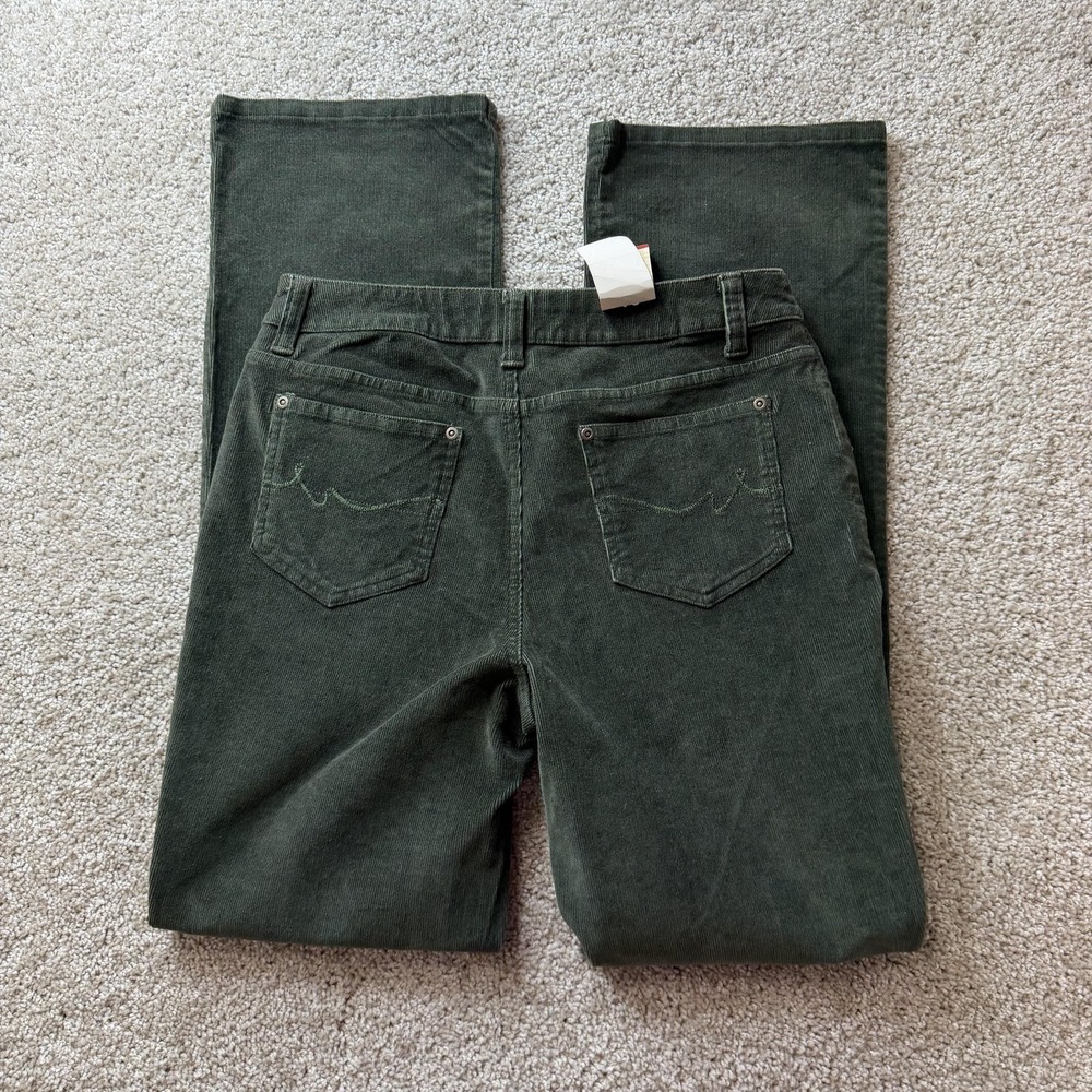 St. John's Bay Khakis Pants Womens 6 Green Corduroy Boot Cut Relaxed Stretch